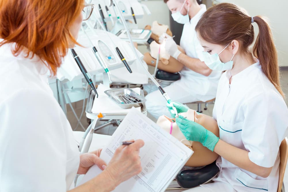 Dobry kurs na dentysty